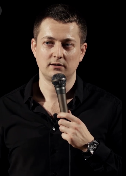 Maksims Triva&scaron;kevičs stand- up komēdija &bdquo;Smaids&rdquo; Viesītē