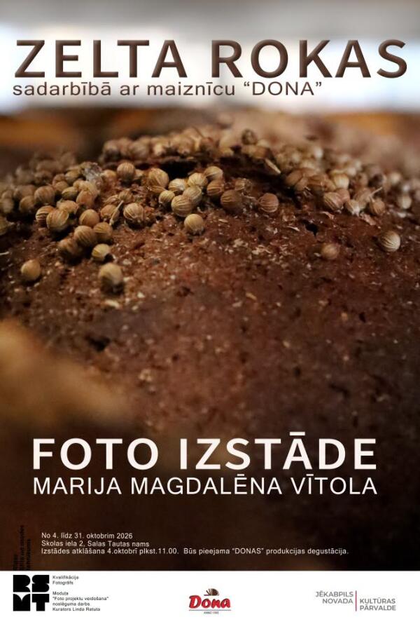 ZELTA ROKAS. FOTO IZSTĀDE SALAS TAUTAS NAMĀ