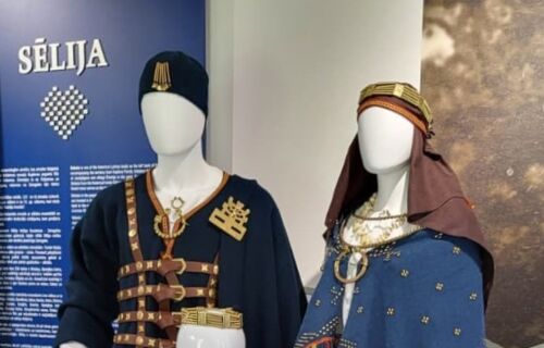 “Sēļu sētas” ekspozīciju papildina senās Sēlijas arheoloģisko rotu rekonstrukcijas